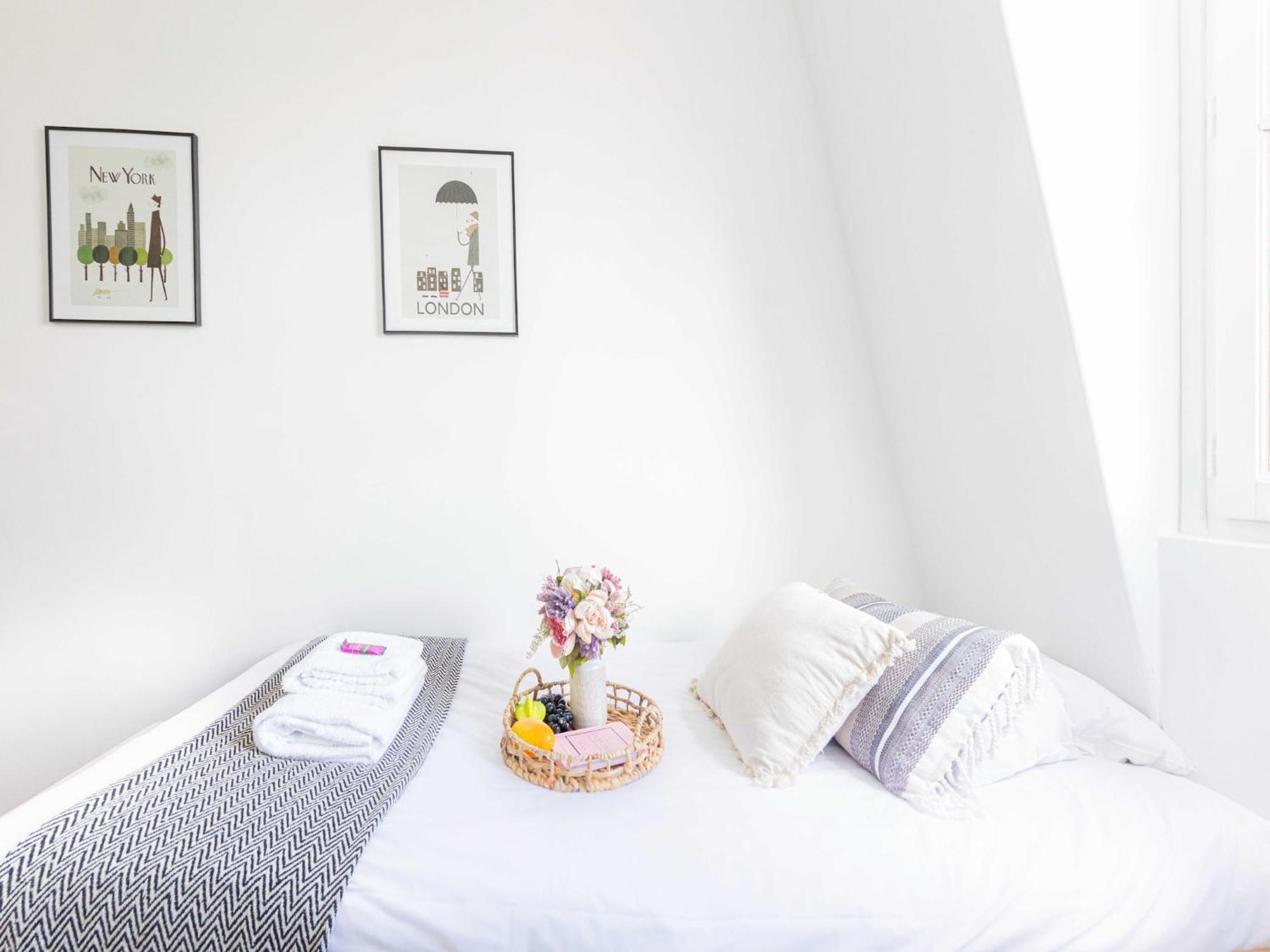 Charming 1p Near Av Montaigne * Paris