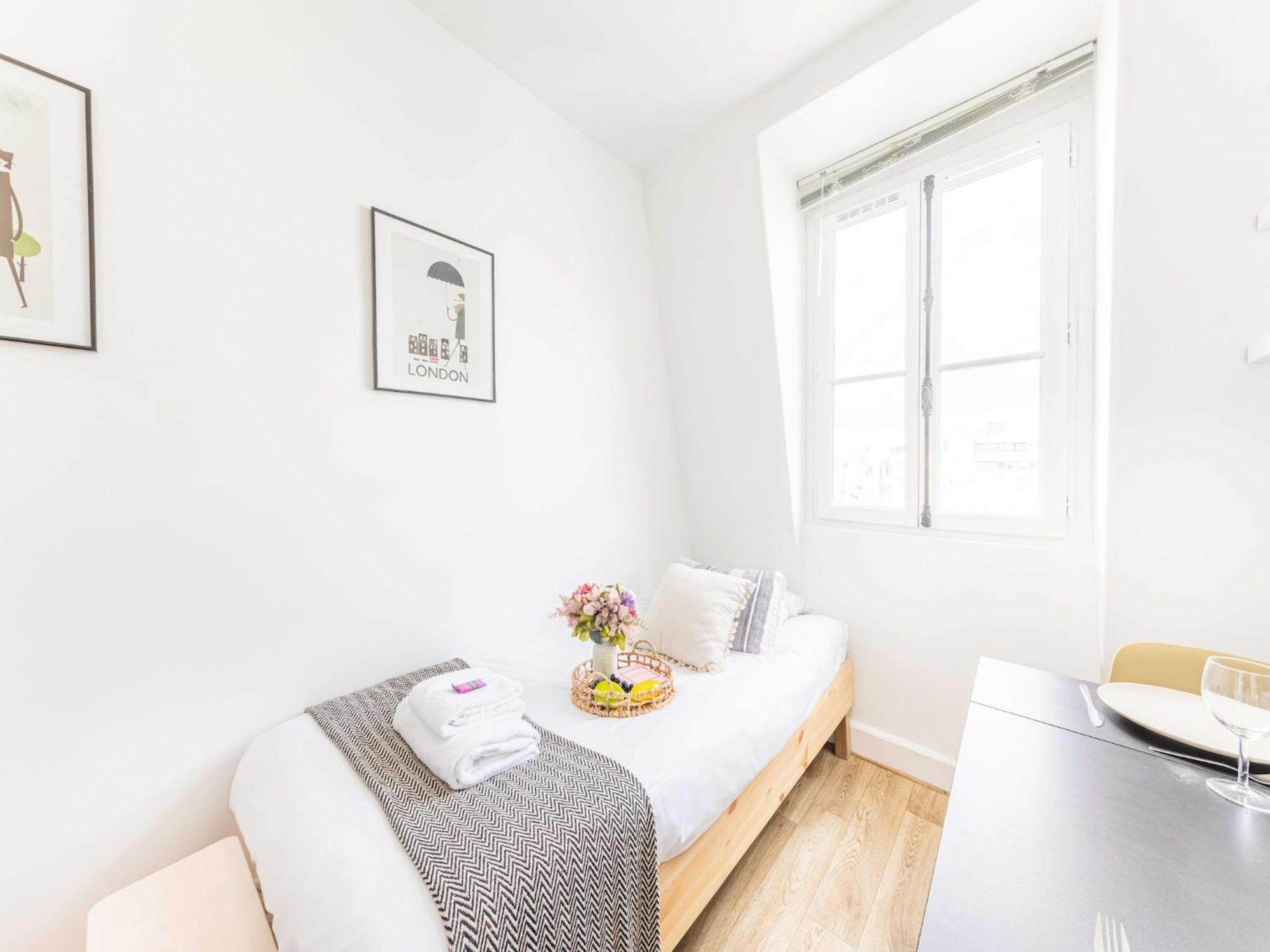 Charming 1p Near Av Montaigne Apartment *
